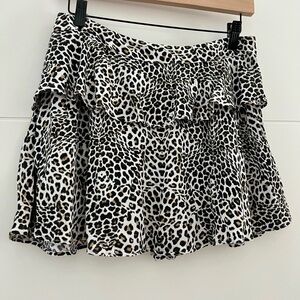 Zara woman leopard print skort with ruffle detail.